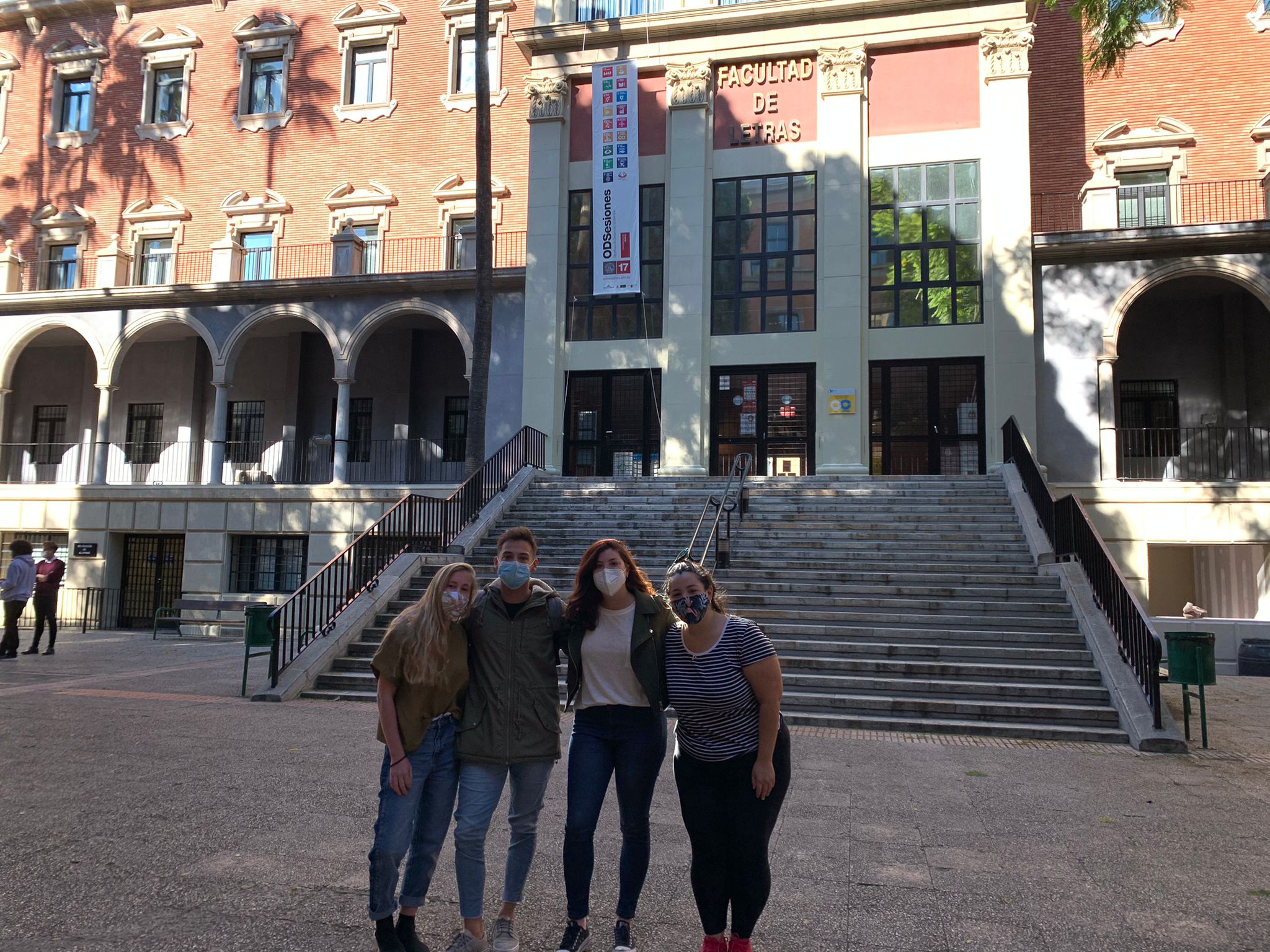 En este momento estás viendo Cuatro estudiantes Cordobeses han sido recibidos por el equipo de RRII de la Universidad de Murcia, beneficiados por el programa de BECAS GOLONDRINAS para este primer semestre del año 2021.